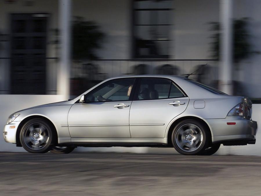  Lexus IS300 2001 года  (фото 23 из 23)